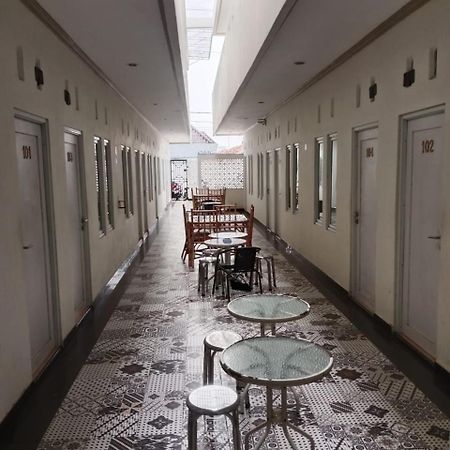 Macan Kumbang Residence パレンバン エクステリア 写真