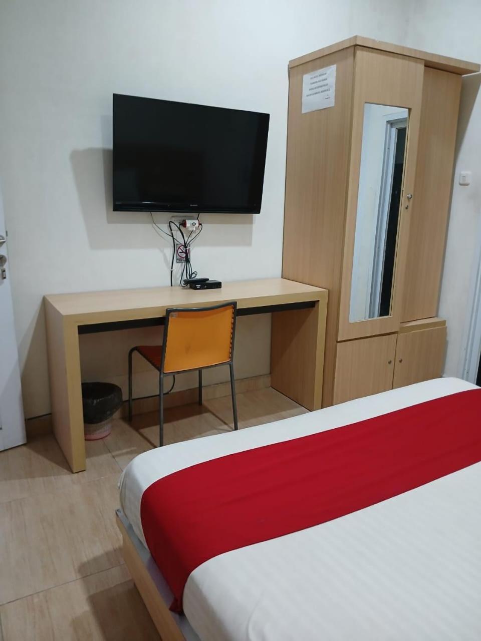 Macan Kumbang Residence パレンバン エクステリア 写真