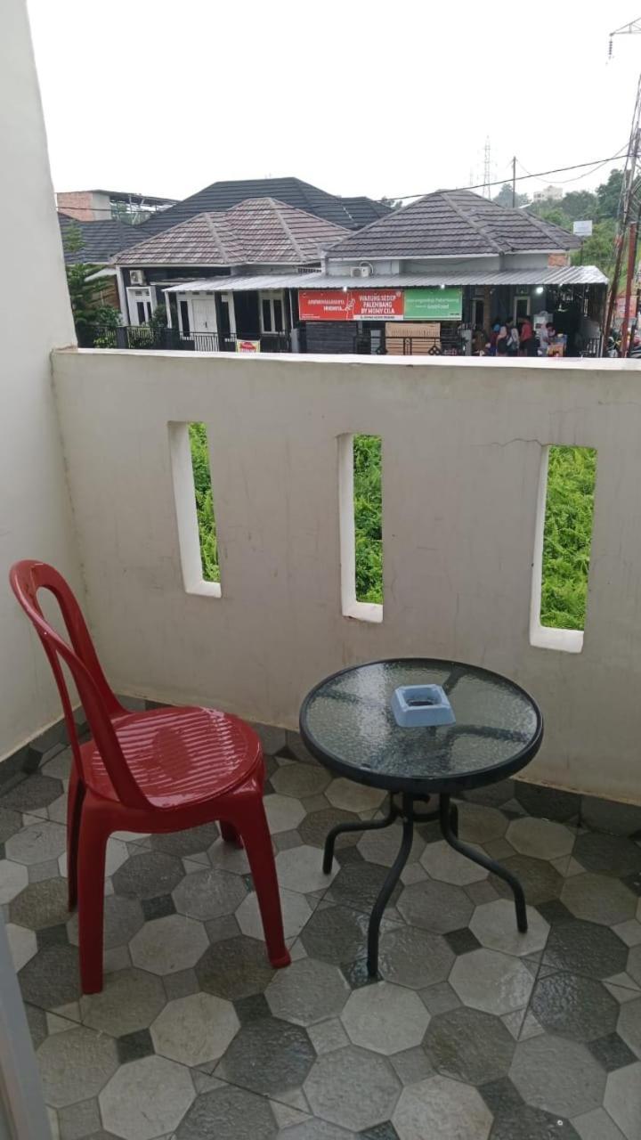 Macan Kumbang Residence パレンバン エクステリア 写真